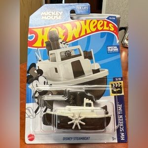 2022 🔥Hot Wheels🔥 Disney Steamboat #35/250